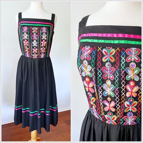 Vintage 70s Rainbow Embroidered Black Boho Sleeveless Dress // Size Medium - Picture 1 of 5